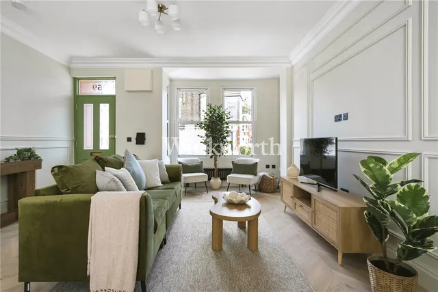 Antill Road, London, N15, photo 1
