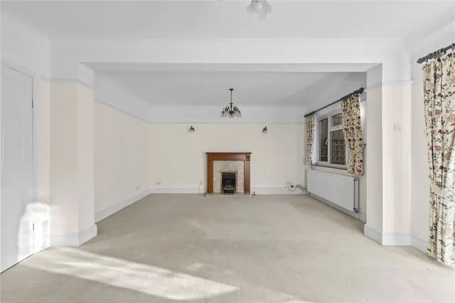 Photo 3 — Cleveland Avenue, Hampton, TW12 2RD