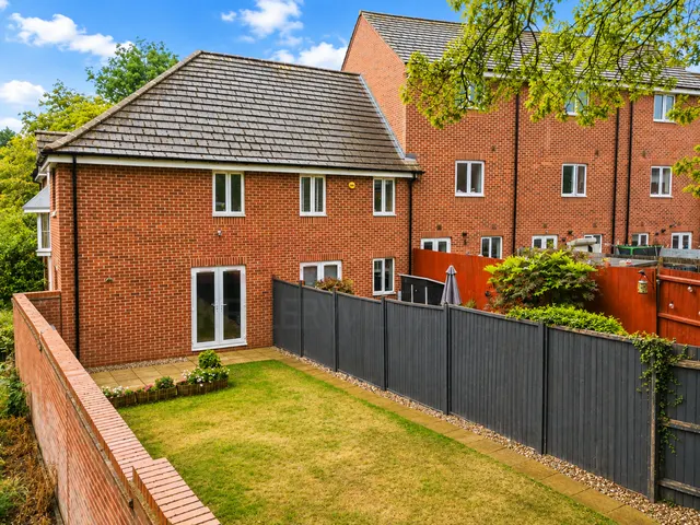 Daventry, NN11, photo 3
