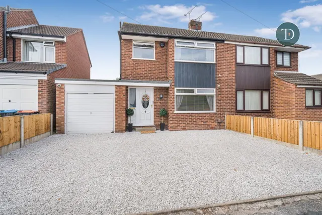 Weaver Road, Whitby, CH65 9DF, photo 1