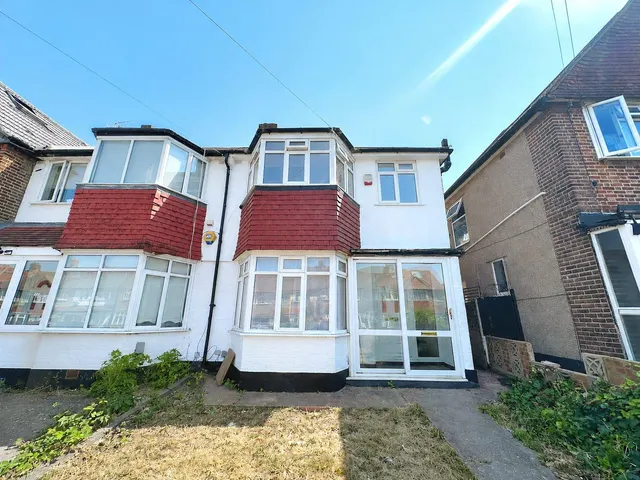 Bosbury Road, SE6, photo 1