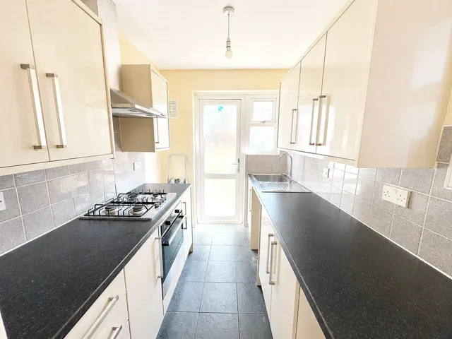 Bosbury Road, SE6, photo 3