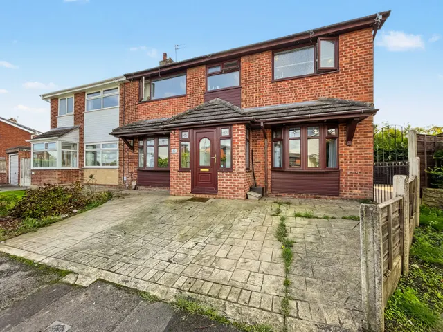 Moss Close, Radcliffe, M26, photo 1