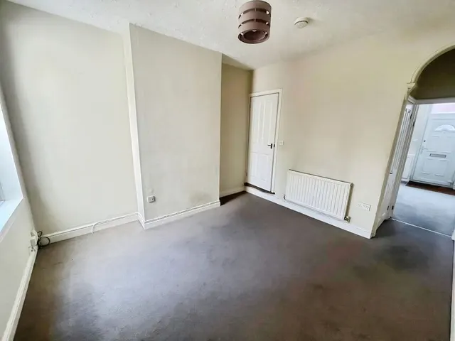 Photo 3 — Ratcliffe Road, Loughborough, Leicestershire, LE11