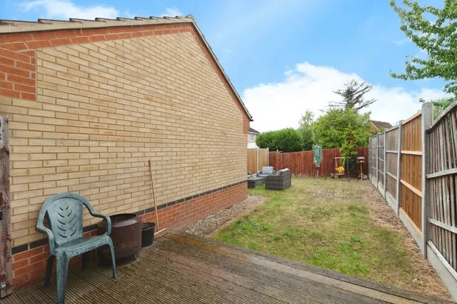 Photo 2 — Swiftsure Road, Chafford Hundred, Grays, Essex, RM16
