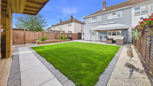 Photo 2 — The Crescent, Morton, Bourne, PE10