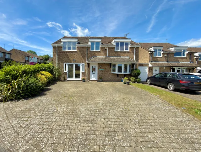 Sevenfields, Highworth, SWINDON, photo 1