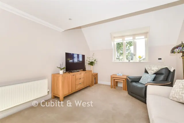 Bolnore Road, Haywards Heath, RH16, photo 2
