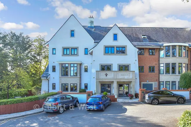 Bolnore Road, Haywards Heath, RH16, photo 1