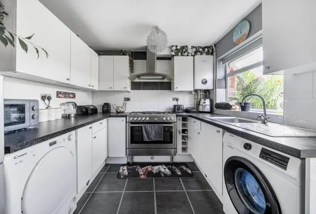Glenfall, Yate, BS37, photo 2