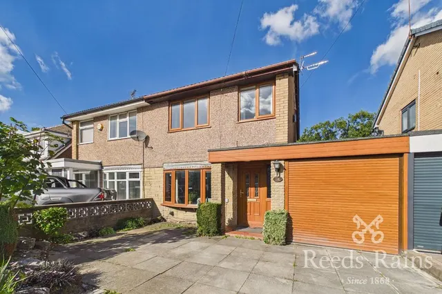 Briarwood Close, Leyland, PR25, photo 1