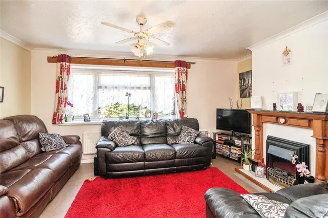 Photo 2 — Rochford Garden Way, Rochford, Essex, SS4