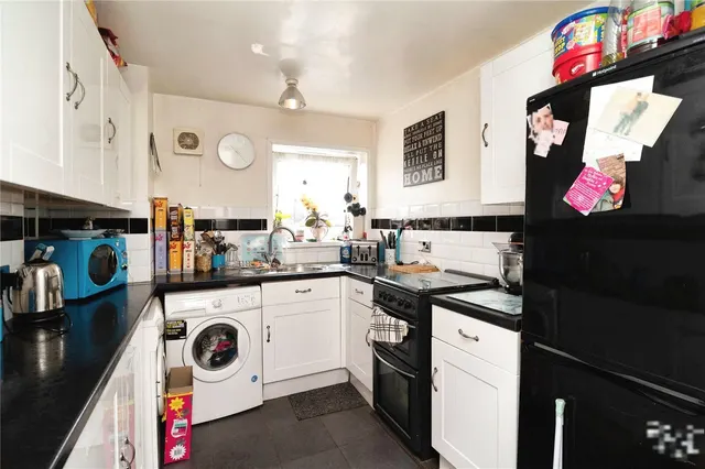 Photo 3 — Rochford Garden Way, Rochford, Essex, SS4