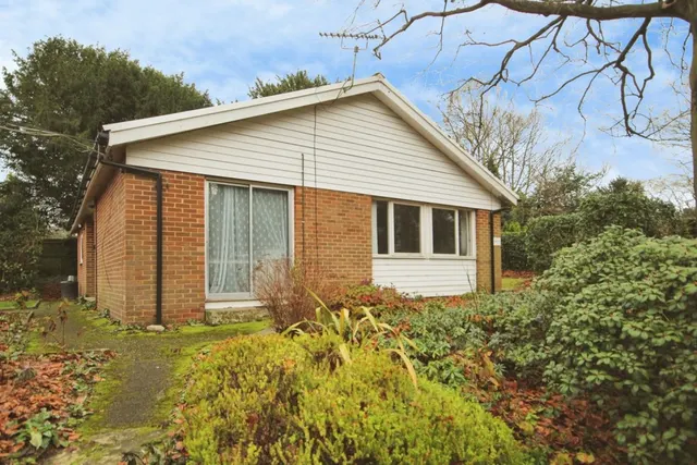 Dormans Road, Lingfield, RH7, photo 1