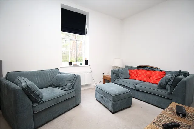 Amherst Place, Bordon, GU35, photo 2