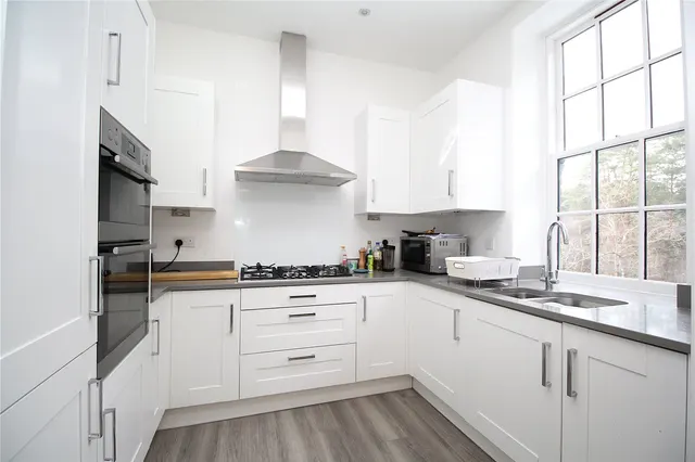 Amherst Place, Bordon, GU35, photo 3