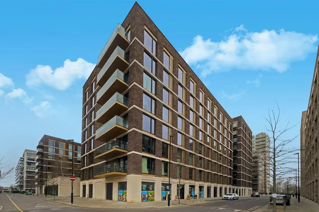 Clipper Street, London, E16, photo 1