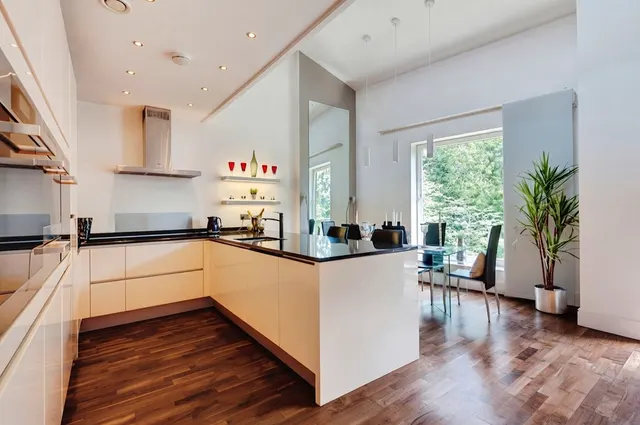 Yew Tree Road, Allerton, L18, photo 3