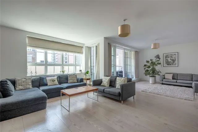 Marshall Street, London, W1F 7BE, photo 1