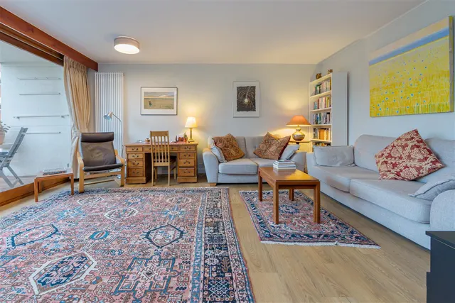 3 bedroom flat, Southwood Lawn Road, Highgate, N6