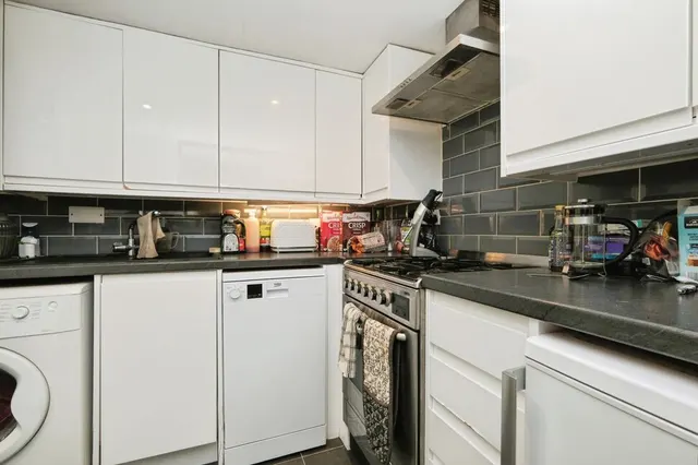 Photo 3 — St. Georges Mews, Brighton, East Sussex, BN1