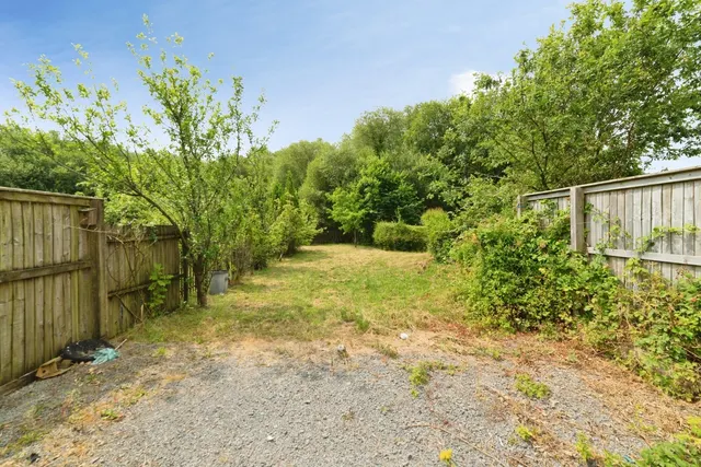 Carmarthen Road, Cross Hands, SA14, photo 3