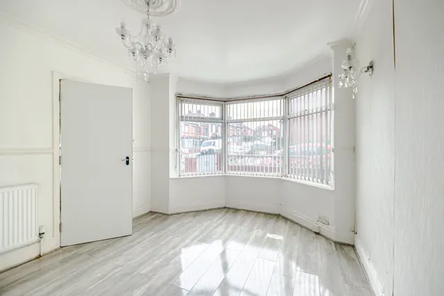 Ashton Road, Harehills, LS8, photo 3