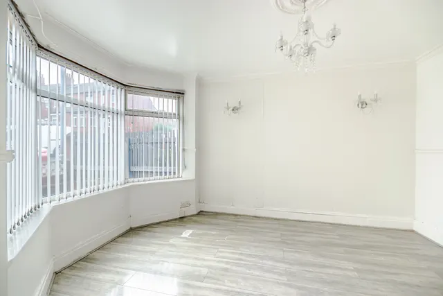 Ashton Road, Harehills, LS8, photo 2