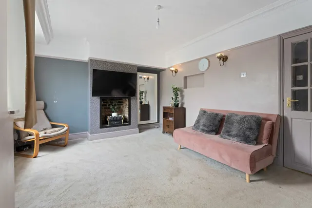 West Drayton, UB7, photo 3