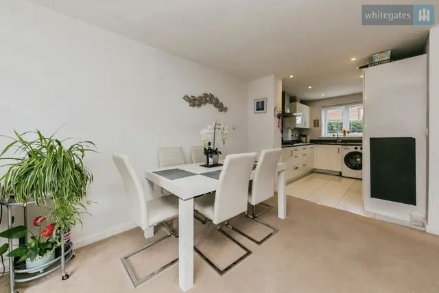 Heron Way, Edleston, CW5, photo 3
