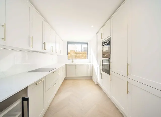 Bryanston Close, Norwood Green, UB2, photo 3