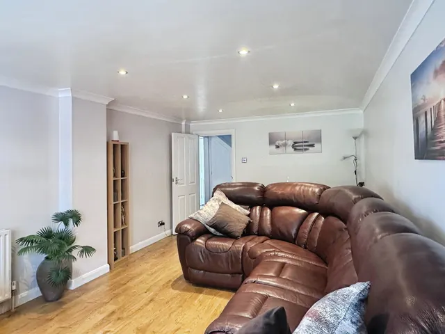 Old Shoreham Road, Lancing, BN15, photo 1