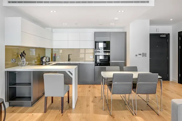 Elizabeth Court, London, SW1P, photo 2