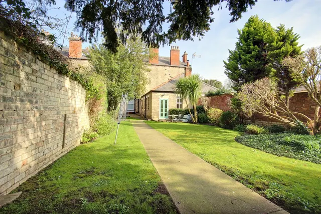 27 New Walk, Beverley, photo 1
