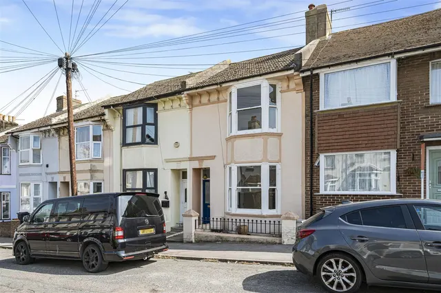Evelyn Avenue, Newhaven, photo 1