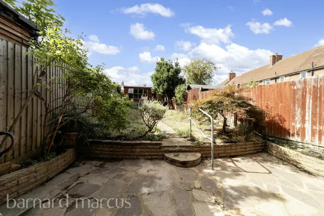 Photo 2 — Winchcombe Road, CARSHALTON