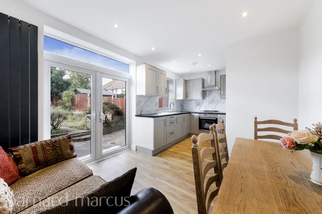 Winchcombe Road, CARSHALTON, photo 1