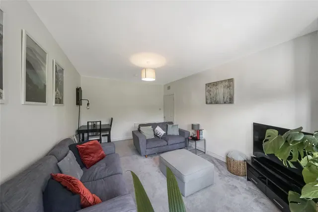 Photo 3 — Earl Street, Scotstoun, Glasgow, G14