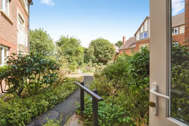 Worcester Road, Malvern, WR14, photo 3