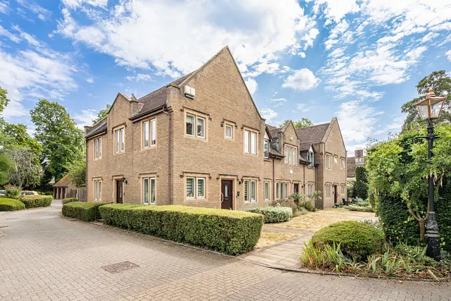 The South Lodge, Bicester, photo 1