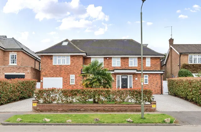 Harmsworth Way, Totteridge, London, N20 8JT, photo 1