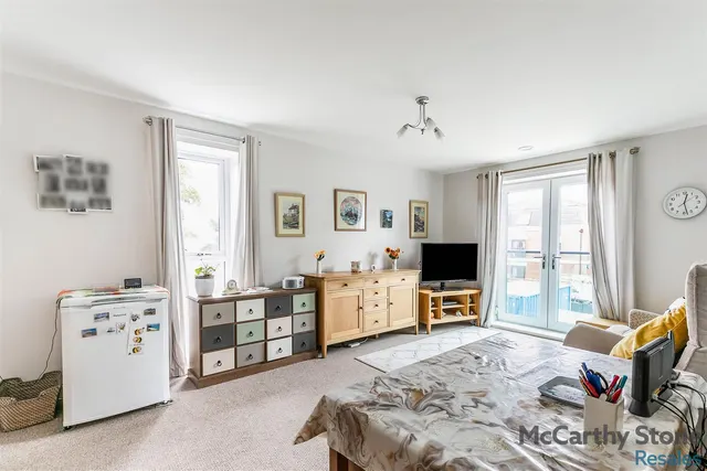 High Street, Huntingdon, PE29, photo 2