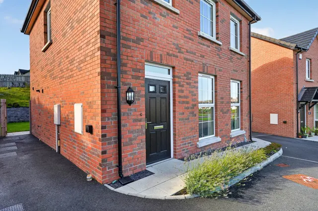 Mealough Place, Carryduff, BT8, photo 2