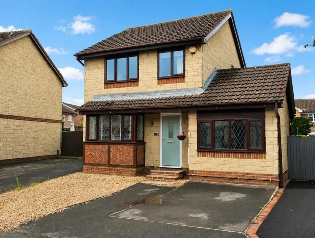 Brandon Close, Churchdown, GL3, photo 1