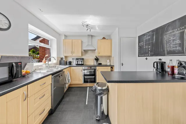Photo 3 — Ventnor Close, Great Sankey, Warrington, Warrington, WA5 3JL