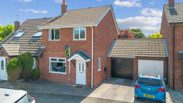 Ventnor Close, Great Sankey, Warrington, Warrington, WA5 3JL, photo 1