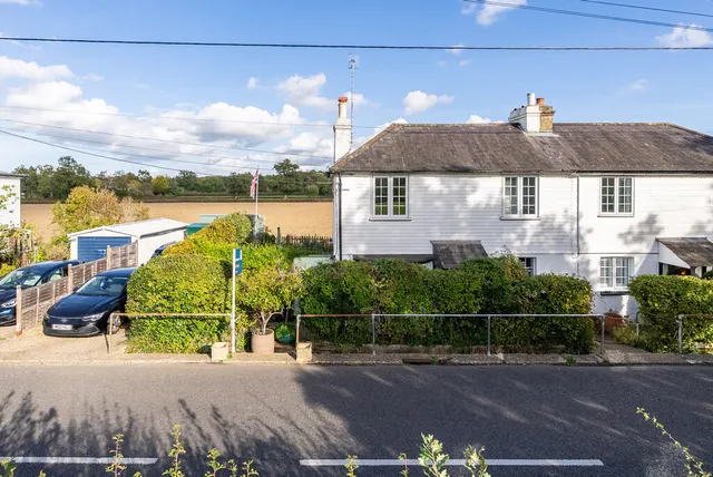 Middle Street, Brockham, RH3, photo 1