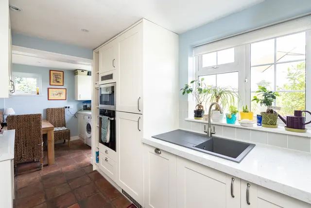 Middle Street, Brockham, RH3, photo 3