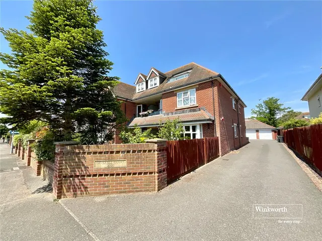 Stuart Road, Highcliffe, BH23, photo 1