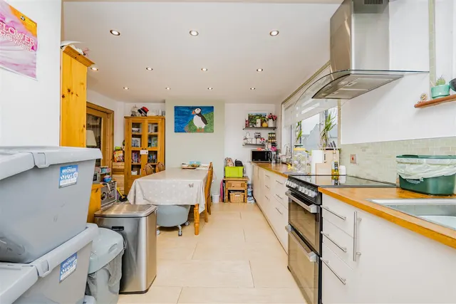 Photo 3 — Jewel Street, Barry, CF63 3NQ